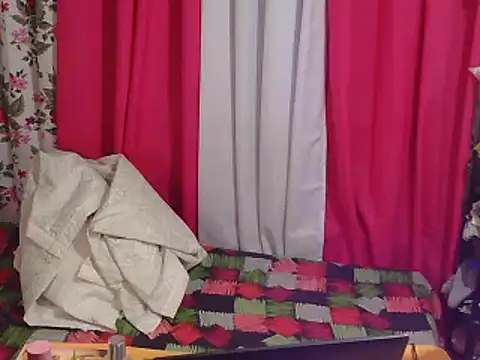 ur_hot_jenelle webcam