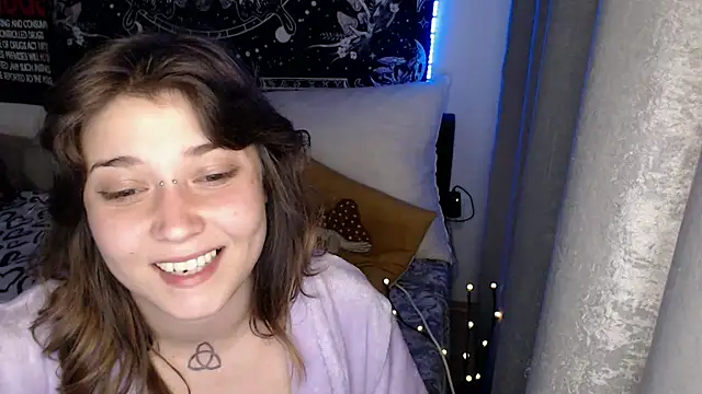 AlienforTwenty webcam