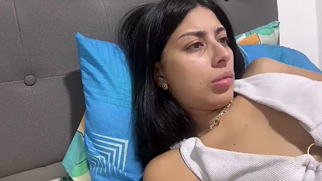 AbrilSantosxo webcam