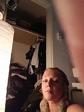 ticklemepinkk webcam