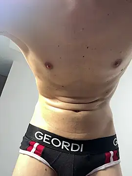 Dominic_Thin_