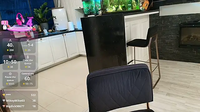 Layla- webcam