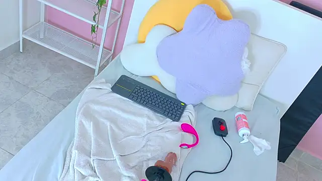 SeleneGibson__ webcam