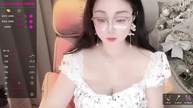 Monica-666888- webcam