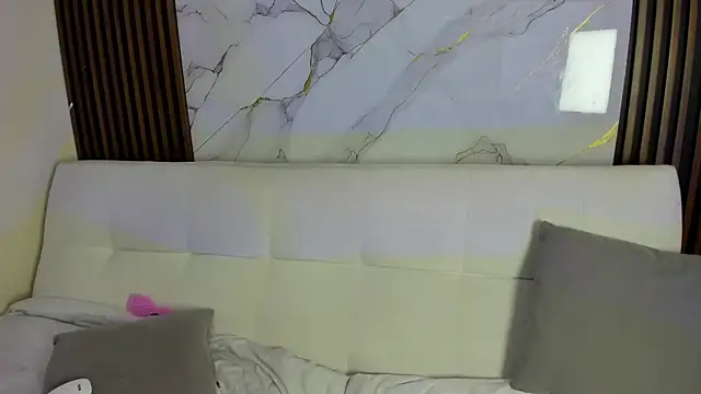 Zoe_Queens live cam on StripChat