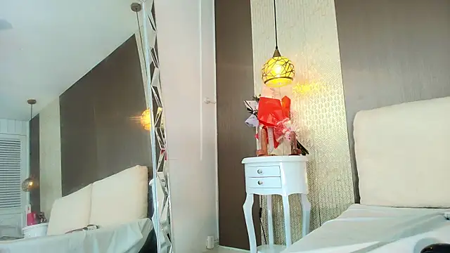 Tiifany_Baker webcam