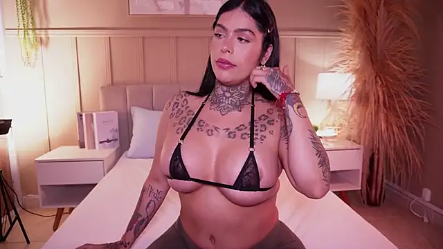 curvyliciousss webcam