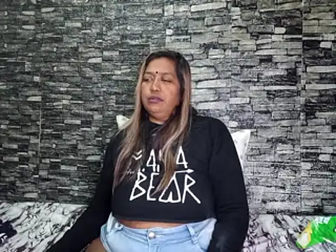 Mammabear_4u webcam