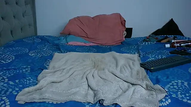hentai4you live cam on StripChat