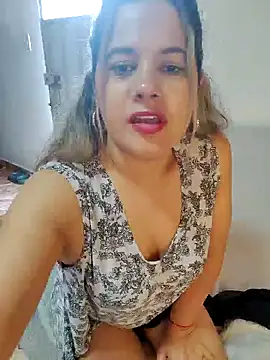 Dulce_Ferrer18 live cam on StripChat