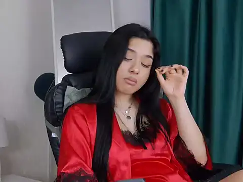 MissNaomiBelle live cam on StripChat