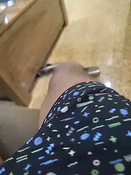 santhoshkannadaboy live cam on StripChat