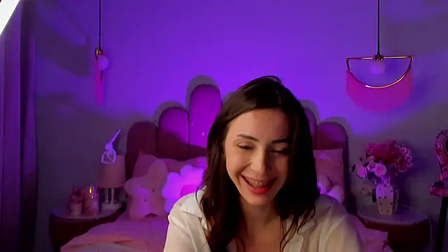 ElsaYoung webcam