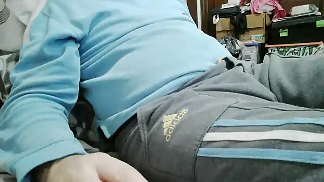 messi_syssy live cam on StripChat