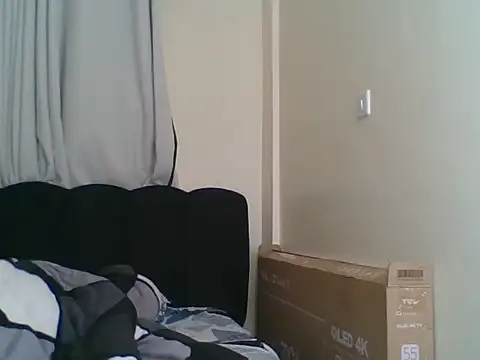miss_zuri webcam