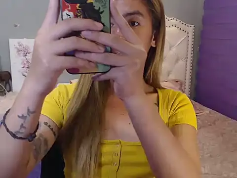 urlovelyChloexxx webcam