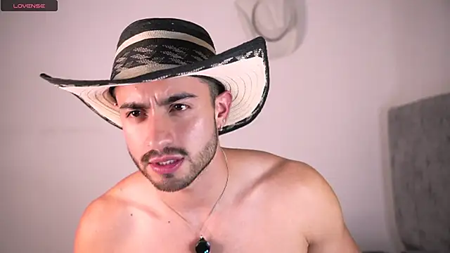 aydan_hw live cam on StripChat