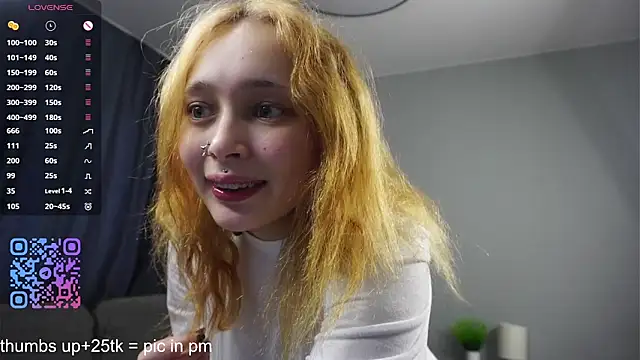 HannaHayles live cam on StripChat