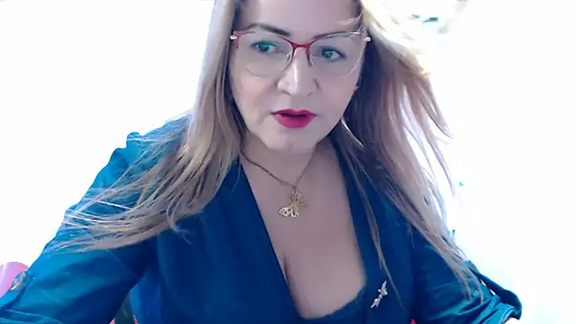 DIVAX_MONSERRAT live cam on StripChat