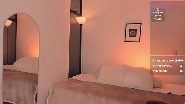 ChloeMoreti webcam