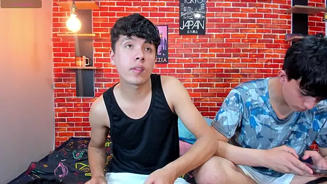 Hoot_boyss_ webcam