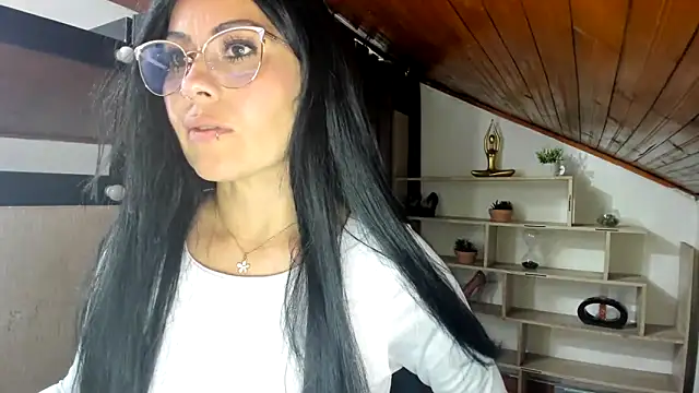 Tania_mature webcam
