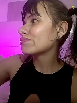 Hairy_ptt live cam on StripChat