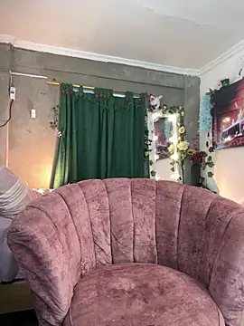 Model: EnchantressFuckXxx