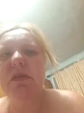 SonyaMarmeladx live cam on StripChat