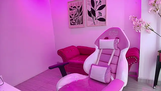 Miia__owens live cam on StripChat