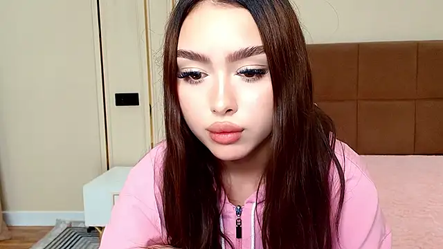 maddie_perezz live cam on StripChat