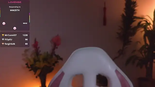 bri_von_dhara__ webcam