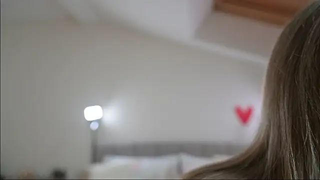 ella_twinkl webcam