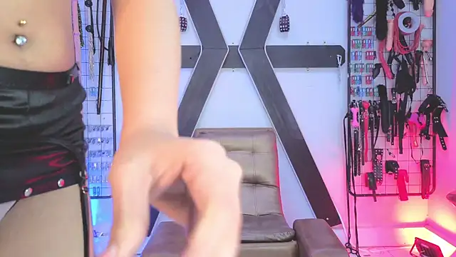 Eliz_bdsm webcam