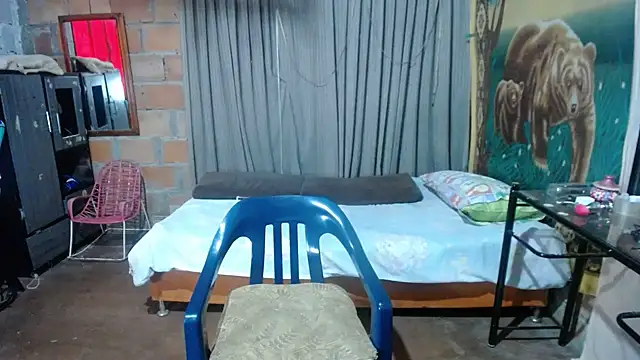 MOTHER_AND_SON09 live cam on StripChat
