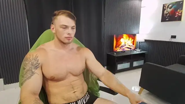 YourHotGreg live cam on StripChat