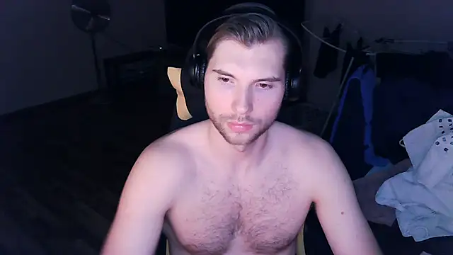 Ironman220 live cam on StripChat