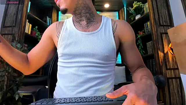 Donovan_Desmond webcam