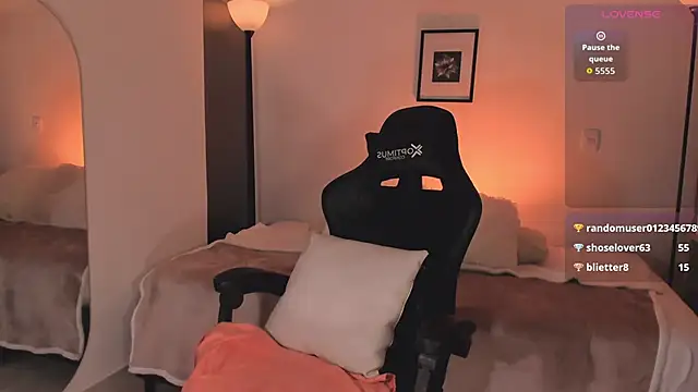 ChloeMoreti webcam