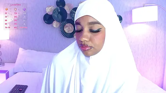 afrodita_smith08 (F young) - dildo glass in ass