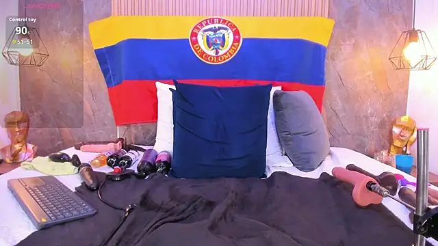 blondehorny699 webcam