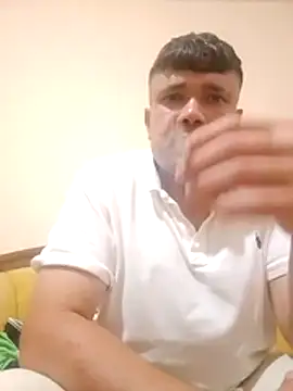 Canercakan live cam on StripChat