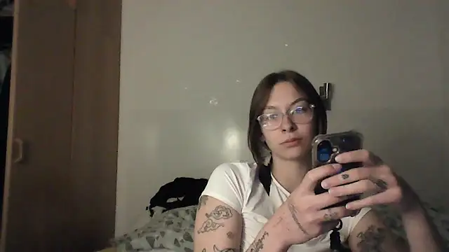 juicyerika - JuicyErika's free webcam - UK Sex Cams