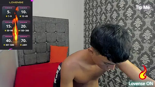 Little_Twink19x webcam