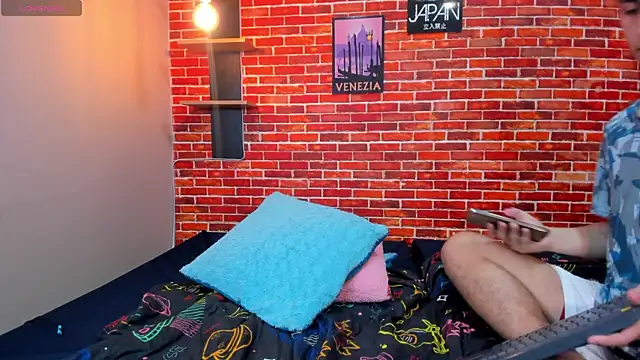 Hoot_boyss_ webcam