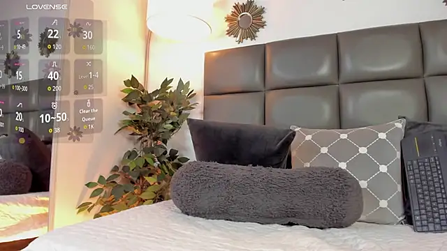 Antonellachic73 webcam