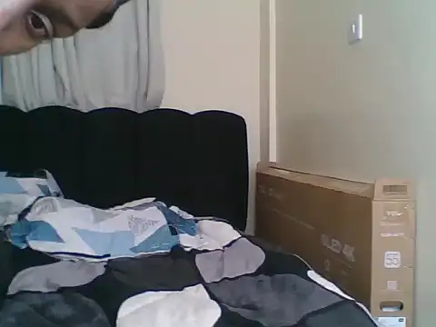 miss_zuri webcam