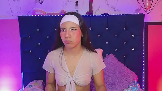 Dakotaa_Johnson webcam
