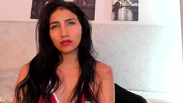 naomiii__ live cam on StripChat
