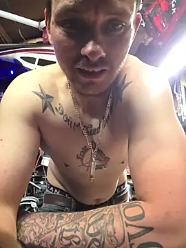 twistafatpipe live cam on StripChat